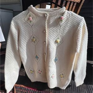 Saison Blanche Cream Cardigan with Floral Embroidery 75% lambs wool vintage